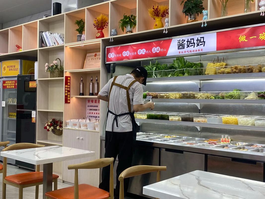 酱妈妈砂锅麻辣烫：以专业选址赋能，让餐饮创业少走弯路